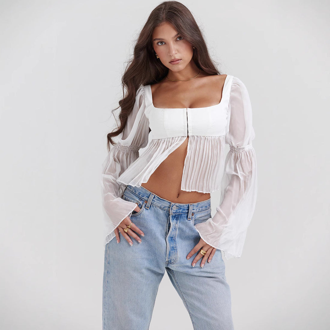 Top a maniche lunghe con collo quadrato